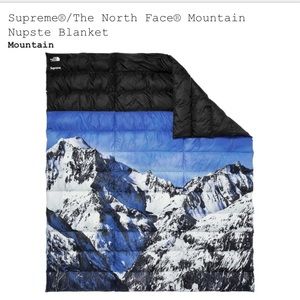Supreme X The North Face Nupste Blanket